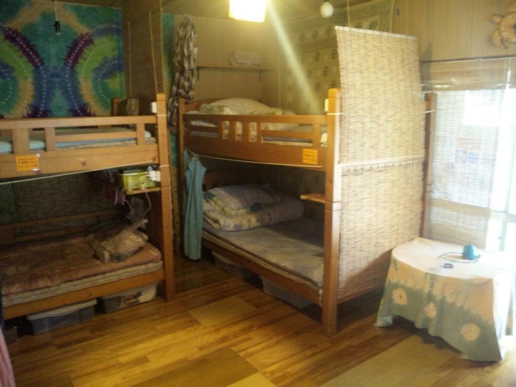 Okinawa Motobu Guest House Quarto foto